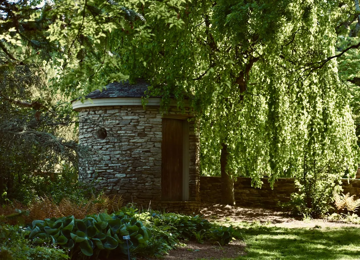 What Is an Architectural Folly? A Beginner's Guide to Sham Ruins, Eyecatchers and Grottoes